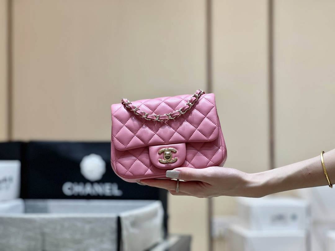 Ellebag’s Top-Grade Replica of the Chanel Mini Flap Bag: A 17cm Deep Pink Lambskin with Champagne Gold Hardware(2025 Feb Updated)-Best Quality Fake Louis Vuitton Bag Online Store, Replica designer bag ru