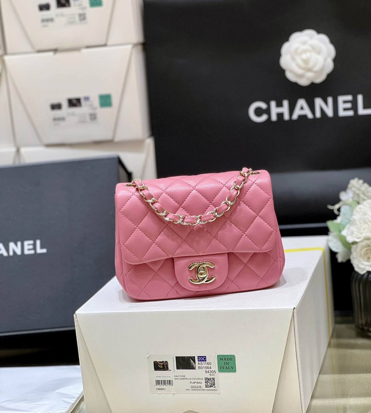 Ellebag’s Top-Grade Replica of the Chanel Mini Flap Bag: A 17cm Deep Pink Lambskin with Champagne Gold Hardware(2025 Feb Updated)-Best Quality Fake Louis Vuitton Bag Online Store, Replica designer bag ru