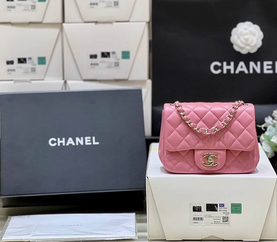 Ellebag’s Top-Grade Replica of the Chanel Mini Flap Bag: A 17cm Deep Pink Lambskin with Champagne Gold Hardware(2025 Feb Updated)-Best Quality Fake Louis Vuitton Bag Online Store, Replica designer bag ru