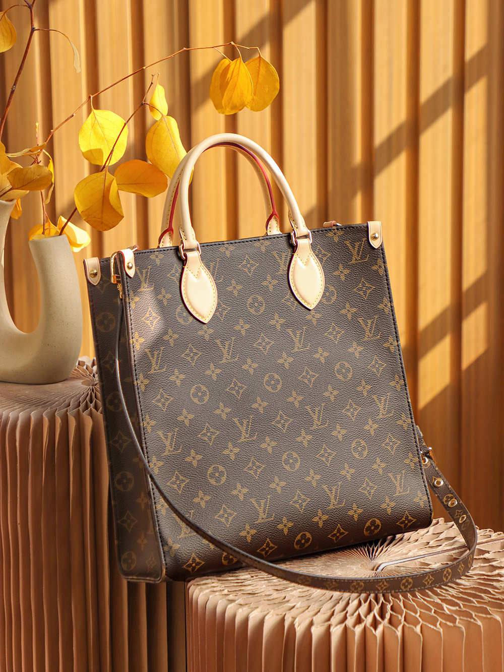 Ellebag’s 1:1 Replica of Louis Vuitton M45847 M45848 Sac Plat BB: The Ultimate Blend of Vintage Luxury and Modern Elegance(2025 Feb Updated)-Best Quality Replica designer Bag factory in China