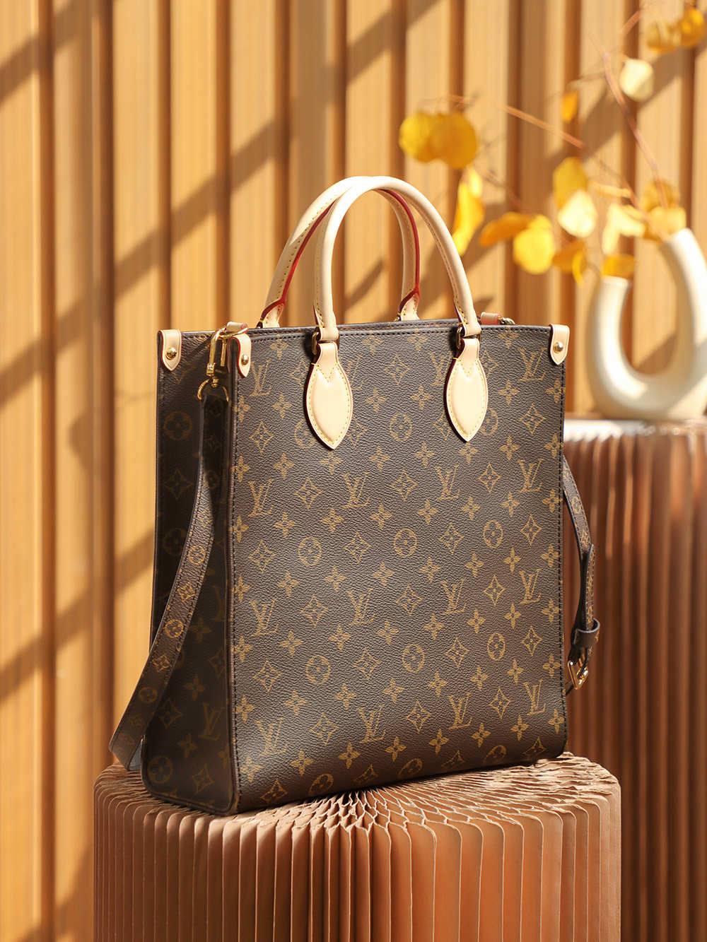 Ellebag’s 1:1 Replica of Louis Vuitton M45847 M45848 Sac Plat BB: The Ultimate Blend of Vintage Luxury and Modern Elegance(2025 Feb Updated)-Best Quality Replica designer Bag factory in China