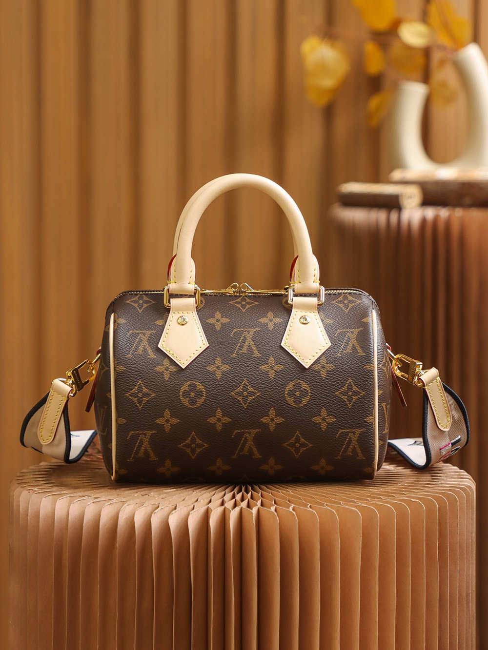 Ellebag’s 1:1 Replica of Louis Vuitton M45948 M45957 Speedy 20: The Ultimate Luxury Redefined(2025 Feb Updated)-Best Quality Replica designer Bag factory in China