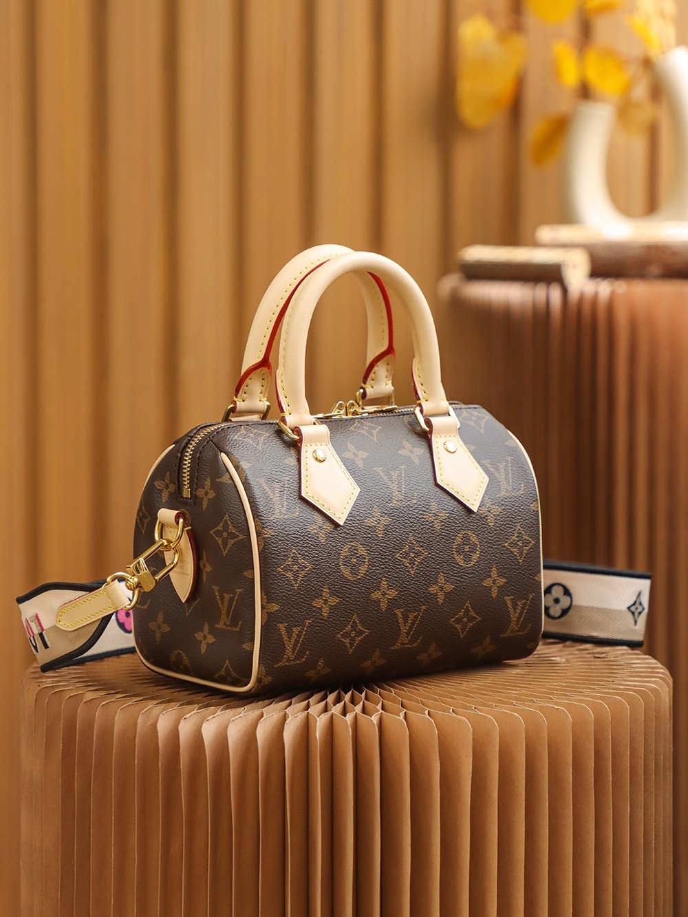 Ellebag’s 1:1 Replica of Louis Vuitton M45948 M45957 Speedy 20: The Ultimate Luxury Redefined(2025 Feb Updated)-Best Quality Replica designer Bag factory in China