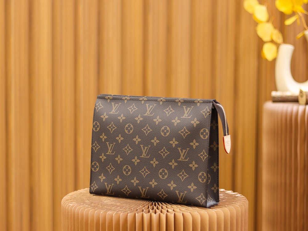 Ellebag’s 1:1 Replica of Louis Vuitton M47542 Washbag: A Perfect Blend of Timeless Craftsmanship(2025 Feb Updated)-Интернет-магазин поддельной сумки Louis Vuitton лучшего качества, копия дизайнерской сумки ru