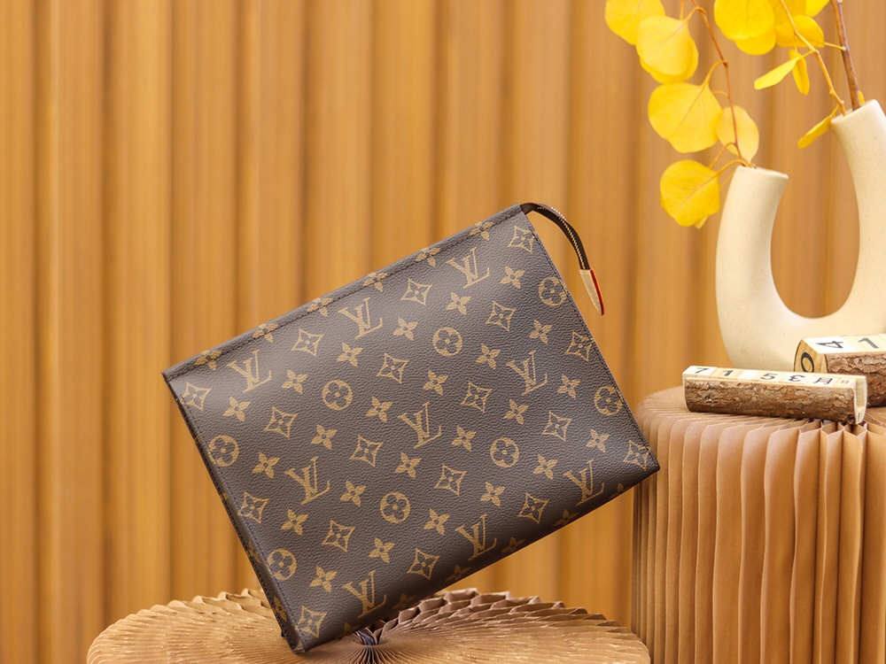 Ellebag’s 1:1 Replica of Louis Vuitton M47542 Washbag: A Perfect Blend of Timeless Craftsmanship(2025 Feb Updated)-Интернет-магазин поддельной сумки Louis Vuitton лучшего качества, копия дизайнерской сумки ru