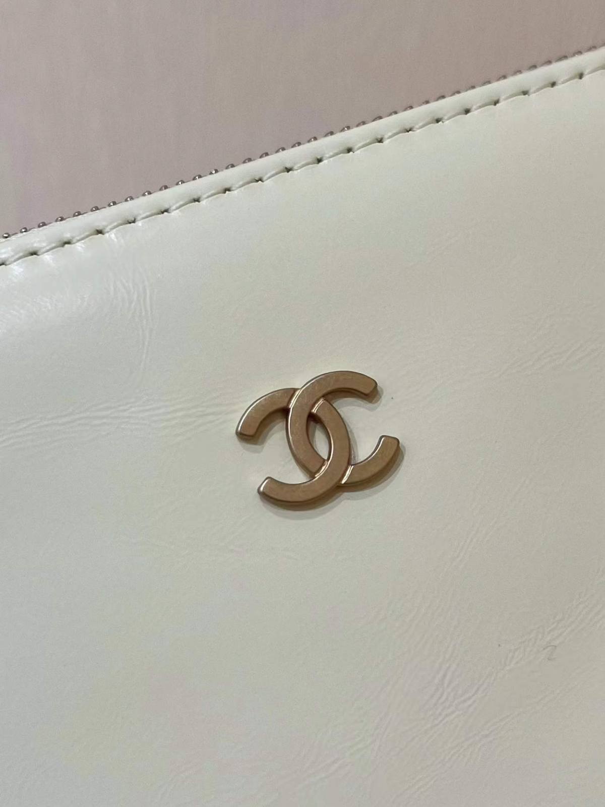 Exploring Ellebag super fake Chanel 22 Handbag (AS3260): A Craftsmanship Perspective(2025 Feb Updated)-Интернет-магазин поддельной сумки Louis Vuitton лучшего качества, копия дизайнерской сумки ru