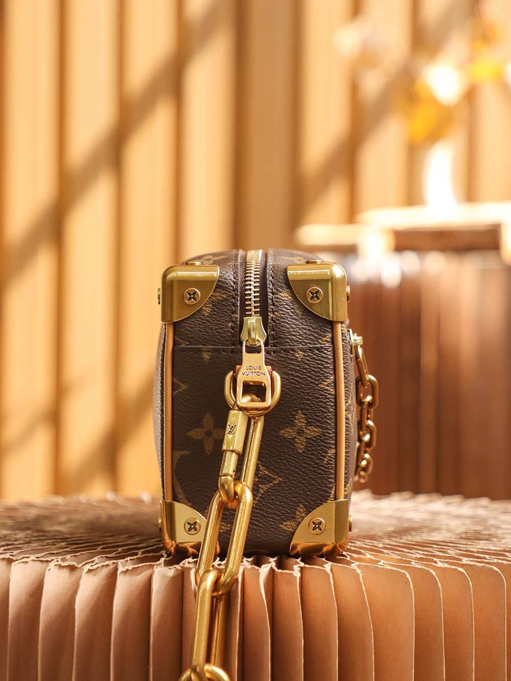 “Ellebag’s 1:1 Replica of Louis Vuitton Mini Soft Trunk M68906: A Retro Revival with Timeless Craftsmanship”(2025 Feb Updated)-Интернет-магазин поддельной сумки Louis Vuitton лучшего качества, копия дизайнерской сумки ru