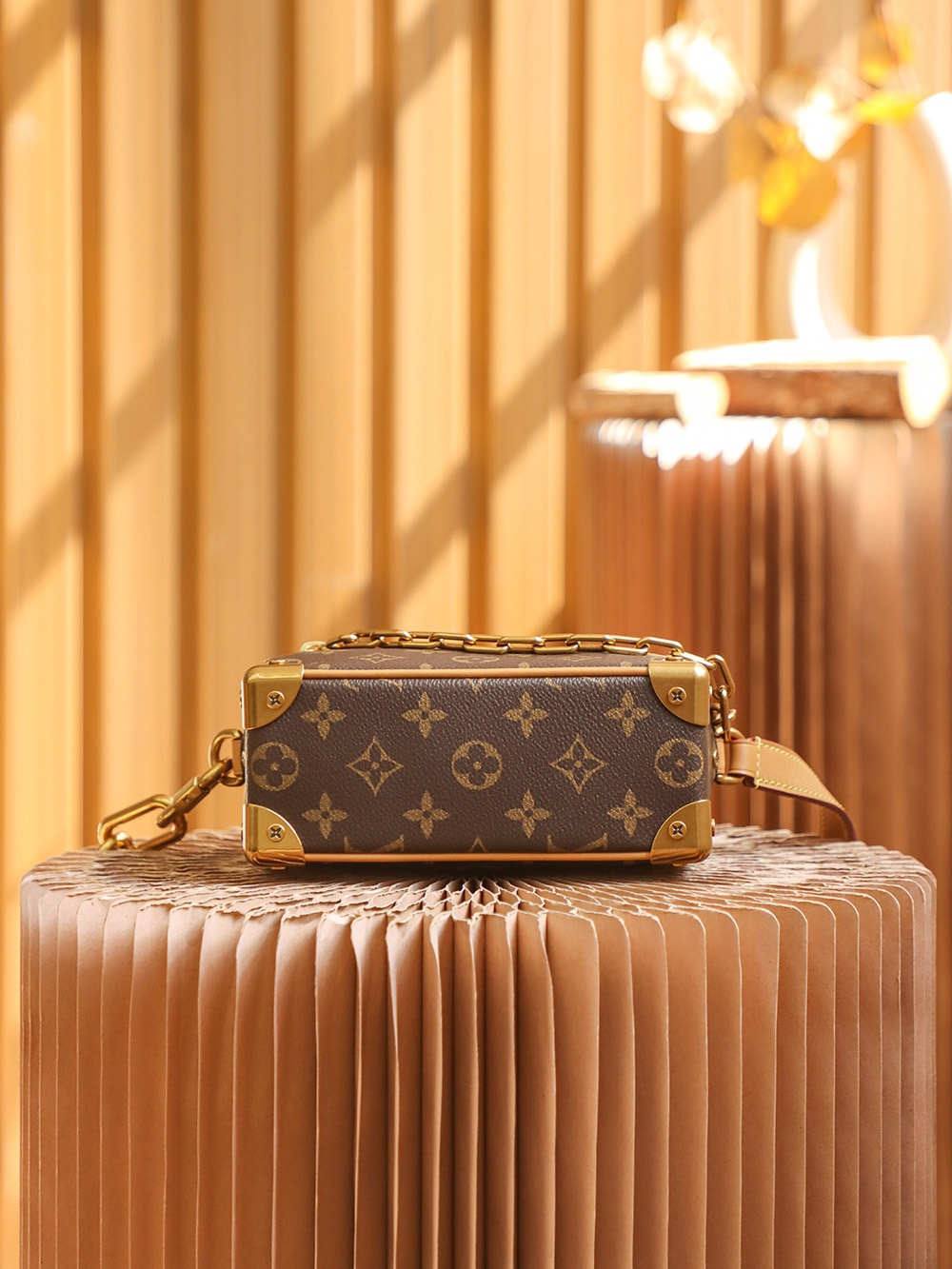 “Ellebag’s 1:1 Replica of Louis Vuitton Mini Soft Trunk M68906: A Retro Revival with Timeless Craftsmanship”(2025 Feb Updated)-Интернет-магазин поддельной сумки Louis Vuitton лучшего качества, копия дизайнерской сумки ru