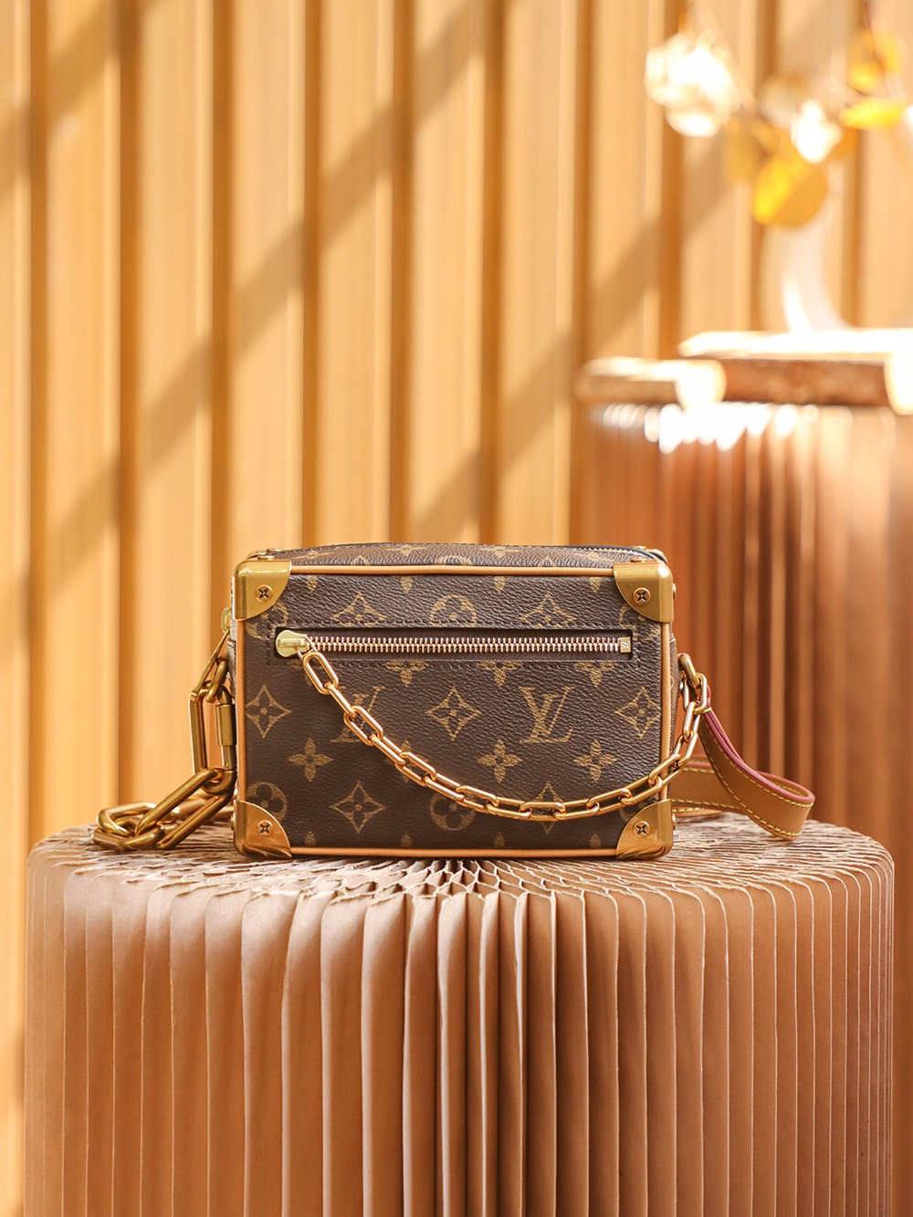 “Ellebag’s 1:1 Replica of Louis Vuitton Mini Soft Trunk M68906: A Retro Revival with Timeless Craftsmanship”(2025 Feb Updated)-Интернет-магазин поддельной сумки Louis Vuitton лучшего качества, копия дизайнерской сумки ru