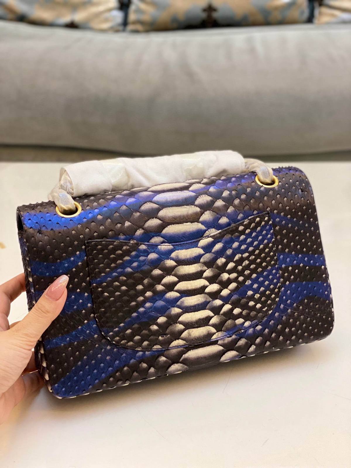 Exploring Ellebag super fake Chanel Classic Flap Bag: The Allure of the 25.5cm Pink Python Leather Edition(2025 Feb Updated)-Best Quality Fake Louis Vuitton Bag Online Store, Replica designer bag ru