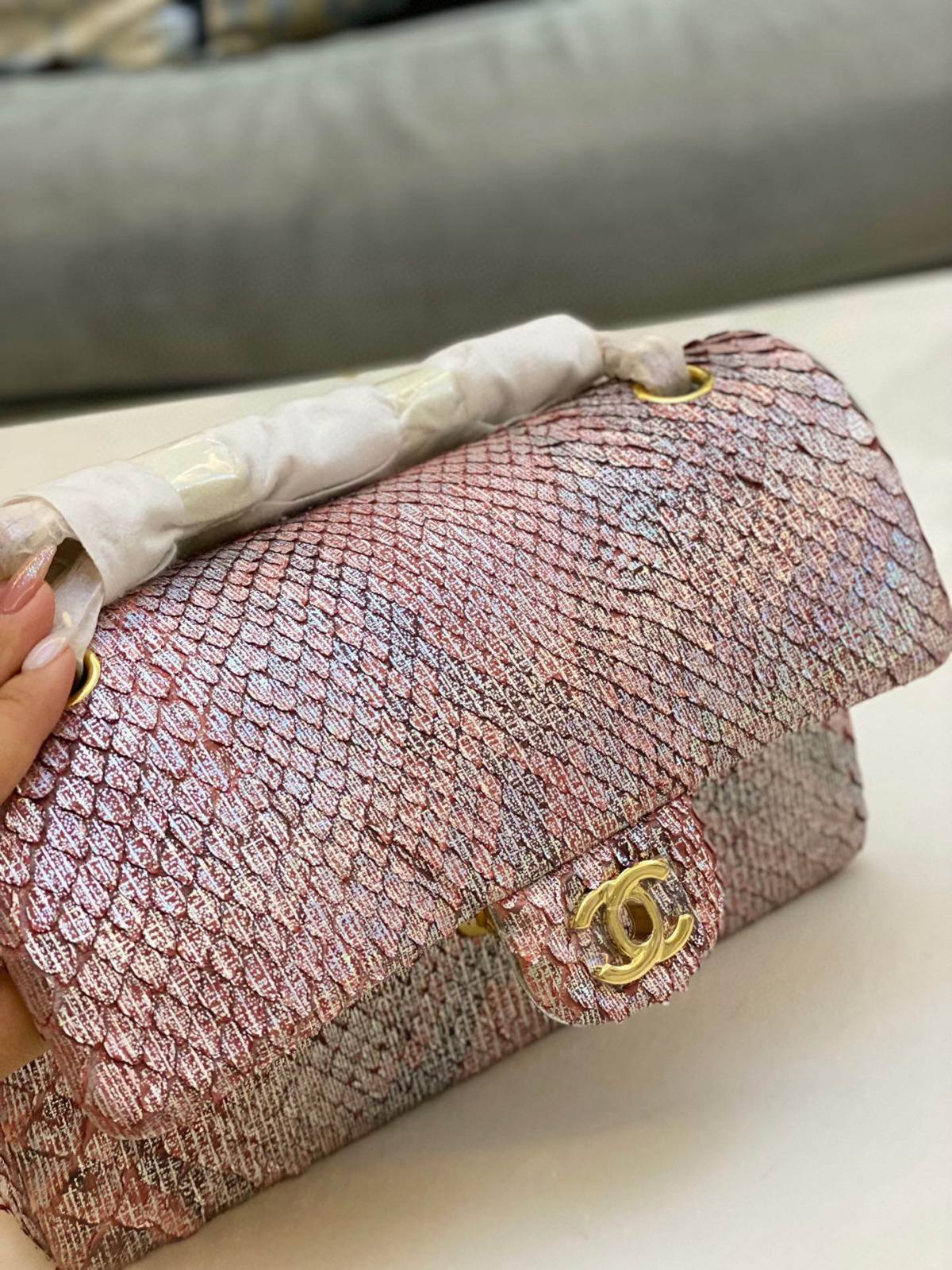 Exploring Ellebag super fake Chanel Classic Flap Bag: The Allure of the 25.5cm Pink Python Leather Edition(2025 Feb Updated)-Best Quality Fake Louis Vuitton Bag Online Store, Replica designer bag ru