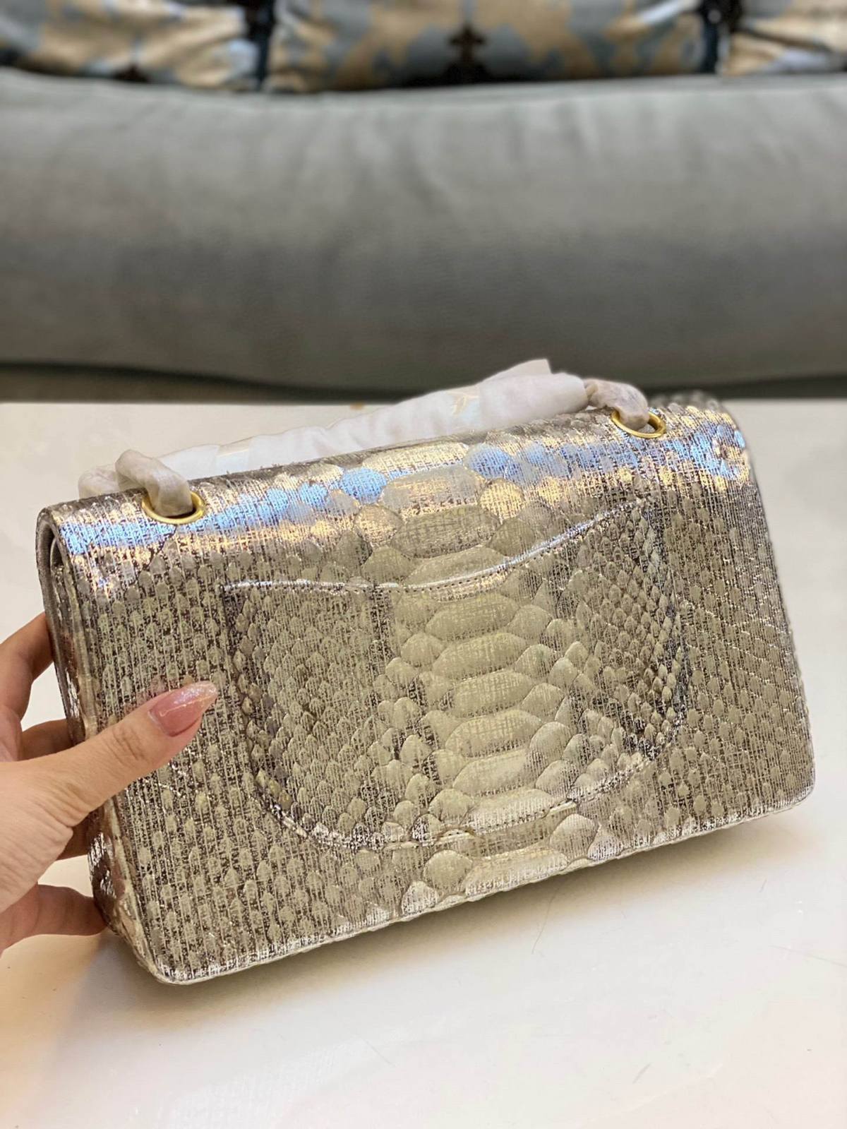 Exploring Ellebag super fake Chanel Classic Flap Bag: The Allure of the 25.5cm Pink Python Leather Edition(2025 Feb Updated)-Best Quality Fake Louis Vuitton Bag Online Store, Replica designer bag ru