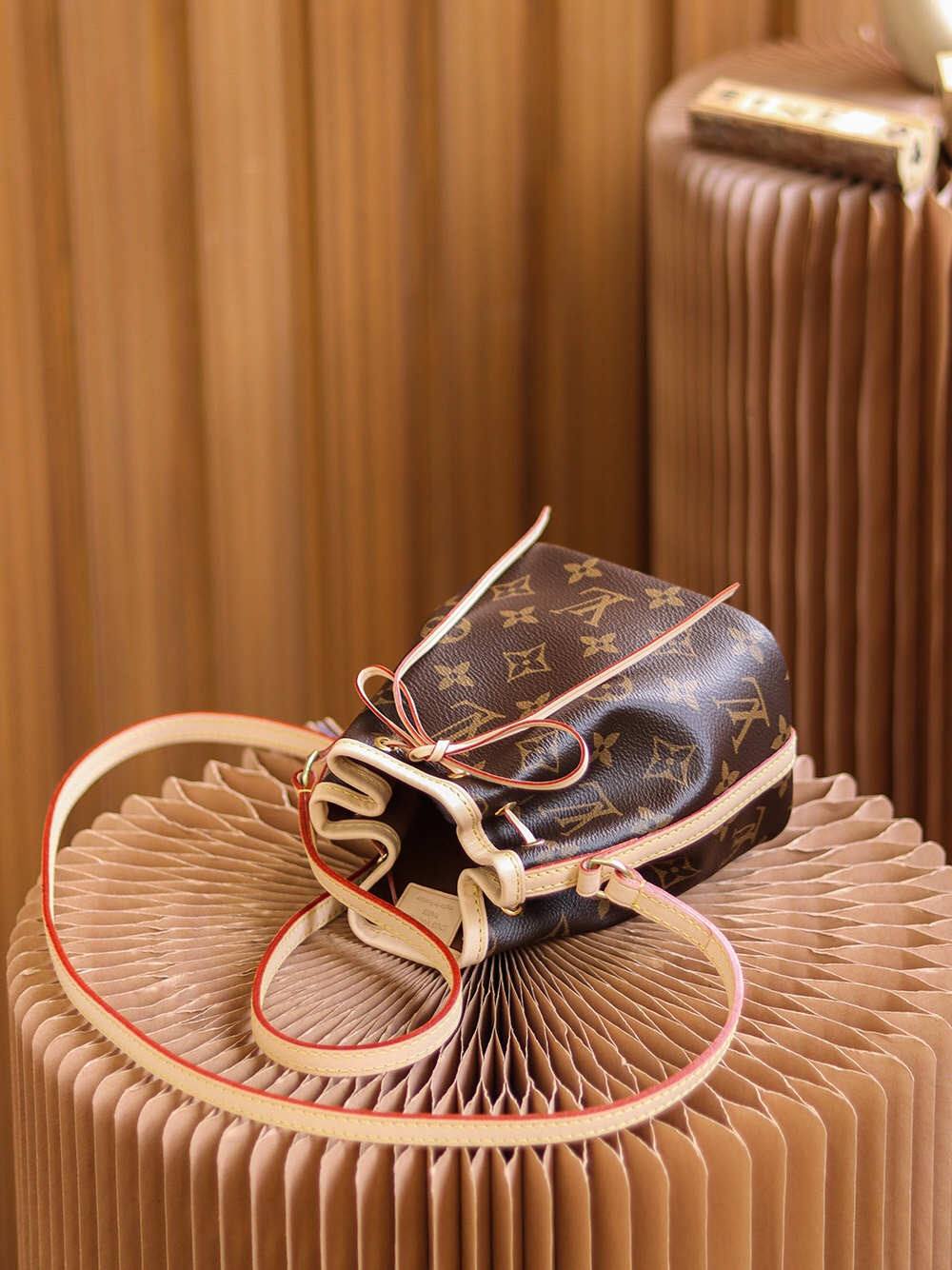 Ellebag’s 1:1 Replica of Louis Vuitton Nano M41346: The Mini Bucket Bag That Captures Timeless Luxury(2025 Feb Updated)-Ti o dara ju Didara iro Louis Vuitton apo Online itaja, Ajọra onise apo ru