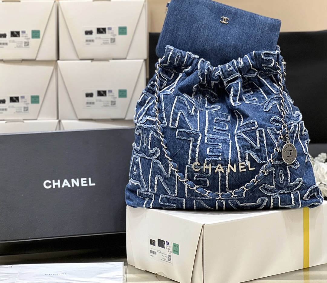 Exploring Ellebag’s Top-Grade Replica of the Chanel 22 Medium Handbag: A 39cm x 42cm Denim Delight with Silver Hardware(2025 Mar Updated)-उत्तम गुणवत्ता नकली लुई Vuitton बैग ऑनलाइन स्टोर, प्रतिकृति डिजाइनर बैग ru