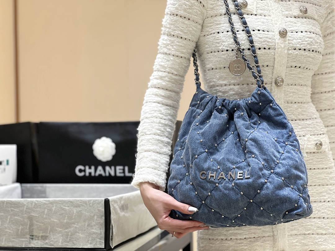 Exploring Ellebag’s Top-Grade Replica of the Chanel 22 Small Handbag: A 35cm x 37cm Denim Delight with Silver Hardware(2025 Mar Updated)-Best Quality Fake Louis Vuitton Bag Online Store, Replica designer bag ru