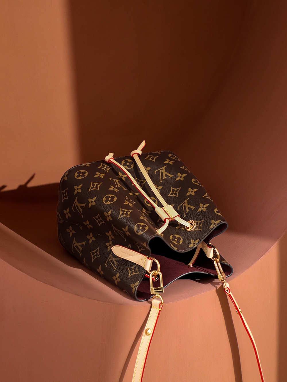 “Ellebag’s 1:1 Replica of Louis Vuitton NÉONOÉ BB M46581: A Perfect Fusion of Vintage Charm and Modern Elegance”(2025 Mar Updated)-Best Quality Fake Louis Vuitton Bag Online Store, Replica designer bag ru