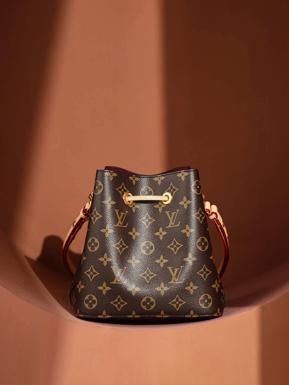 “Ellebag’s 1:1 Replica of Louis Vuitton NÉONOÉ BB M46581: A Perfect Fusion of Vintage Charm and Modern Elegance”(2025 Mar Updated)-Best Quality Fake Louis Vuitton Bag Online Store, Replica designer bag ru