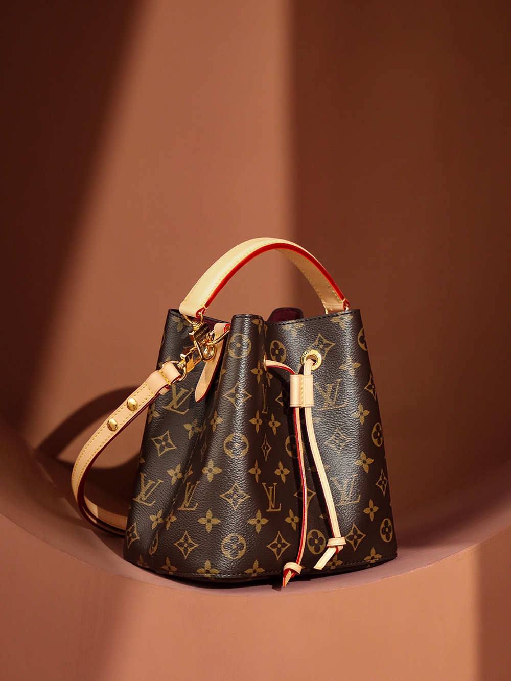 “Ellebag’s 1:1 Replica of Louis Vuitton NÉONOÉ BB M46581: A Perfect Fusion of Vintage Charm and Modern Elegance”(2025 Mar Updated)-Best Quality Fake Louis Vuitton Bag Online Store, Replica designer bag ru