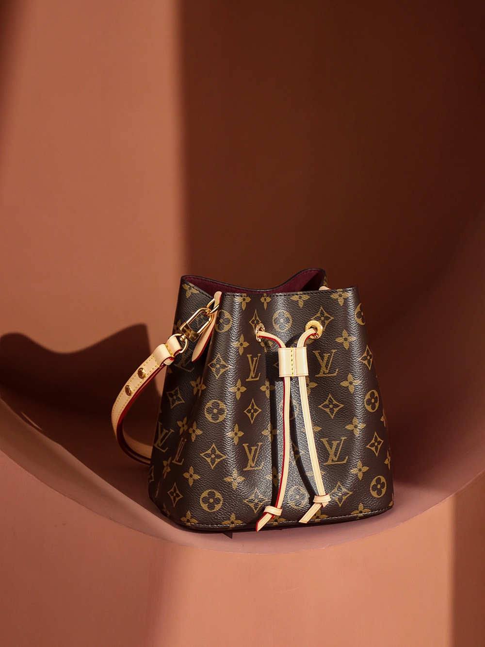 “Ellebag’s 1:1 Replica of Louis Vuitton NÉONOÉ BB M46581: A Perfect Fusion of Vintage Charm and Modern Elegance”(2025 Mar Updated)-Best Quality Fake Louis Vuitton Bag Online Store, Replica designer bag ru