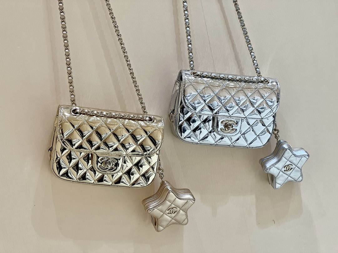 Exploring Ellebag’s Top-Grade Replica of the Chanel Classic Flap Chain Bag: A 12.5cm x 19cm Shiny Silver Edition with Gunmetal Hardware(2025 Mar Updated)-最好的質量假路易威登包網上商店，複製設計師包 ru