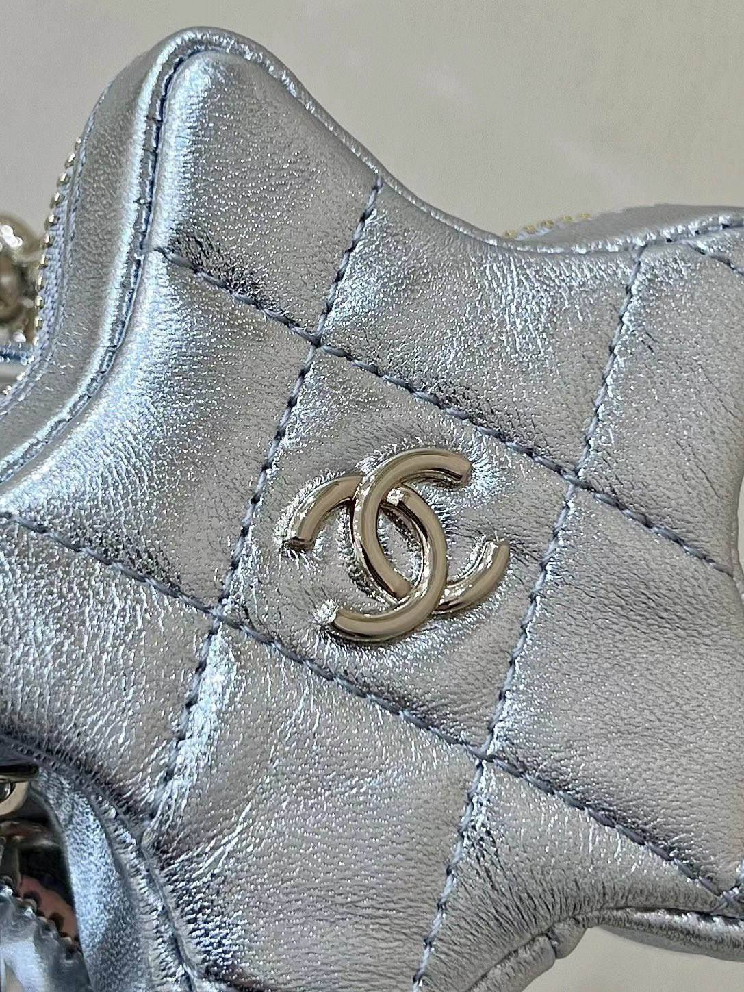 Exploring Ellebag’s Top-Grade Replica of the Chanel Classic Flap Chain Bag: A 12.5cm x 19cm Shiny Silver Edition with Gunmetal Hardware(2025 Mar Updated)-最好的質量假路易威登包網上商店，複製設計師包 ru