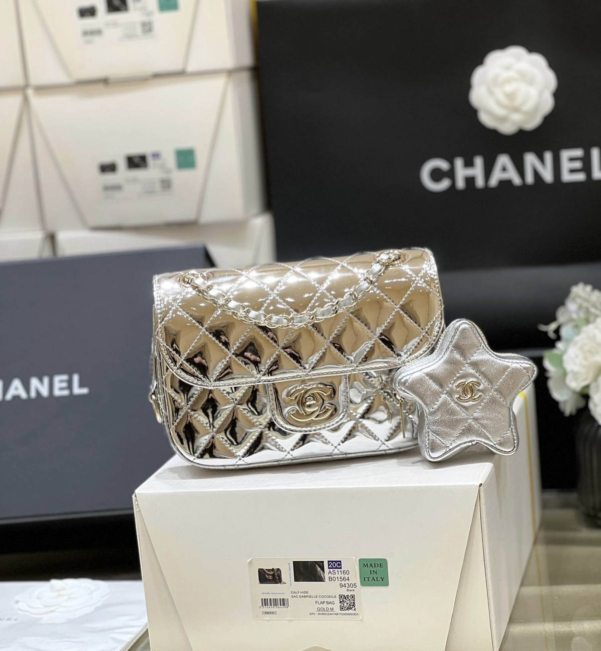 Exploring Ellebag’s Top-Grade Replica of the Chanel Classic Flap Chain Bag: A 12.5cm x 19cm Shiny Silver Edition with Gunmetal Hardware(2025 Mar Updated)-最好的質量假路易威登包網上商店，複製設計師包 ru