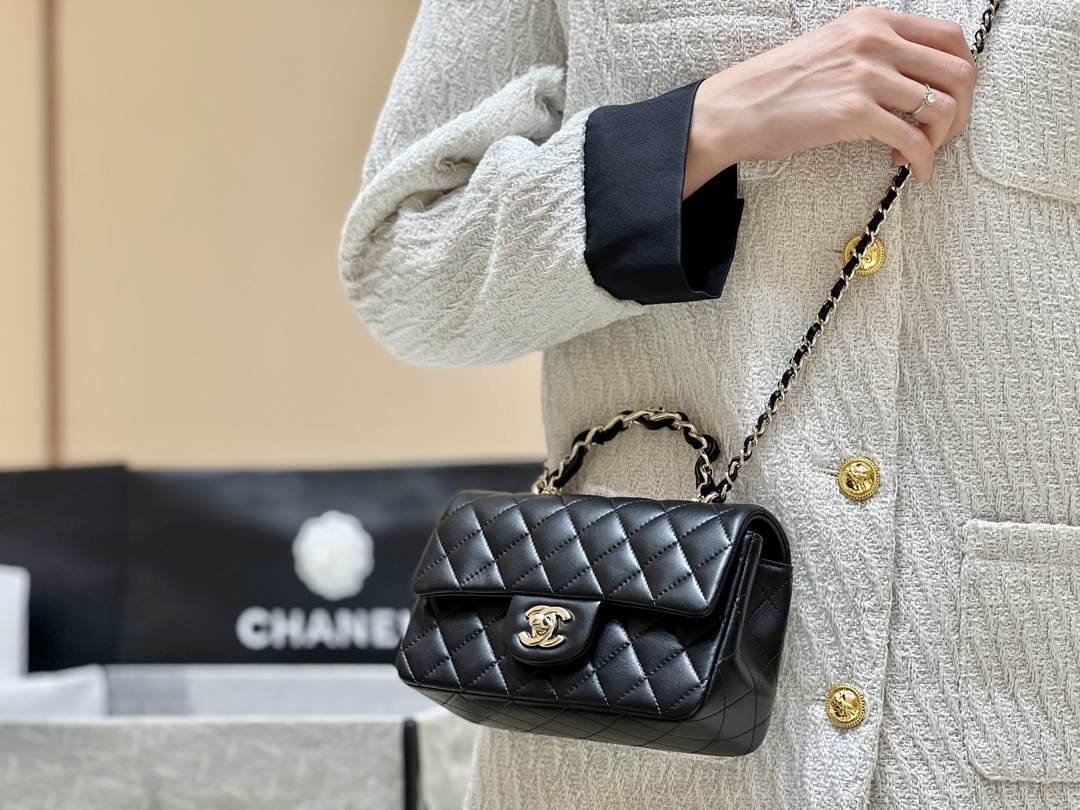 Exploring Ellebag’s Top-Grade Replica of the Chanel Classic Flap Mini Top Handle Bag: A 20cm Black Lambskin Icon(2025 Mar Updated)-Best Quality Fake Louis Vuitton Bag Online Store, Replica designer bag ru