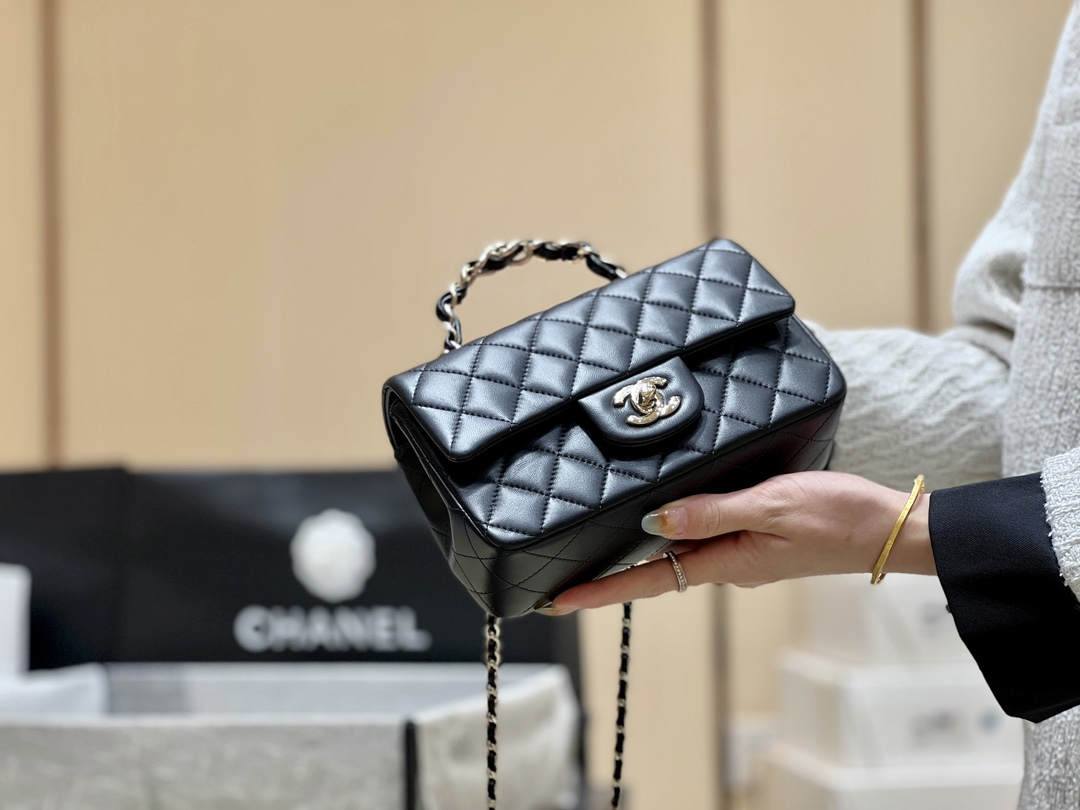 Exploring Ellebag’s Top-Grade Replica of the Chanel Classic Flap Mini Top Handle Bag: A 20cm Black Lambskin Icon(2025 Mar Updated)-Best Quality Fake Louis Vuitton Bag Online Store, Replica designer bag ru