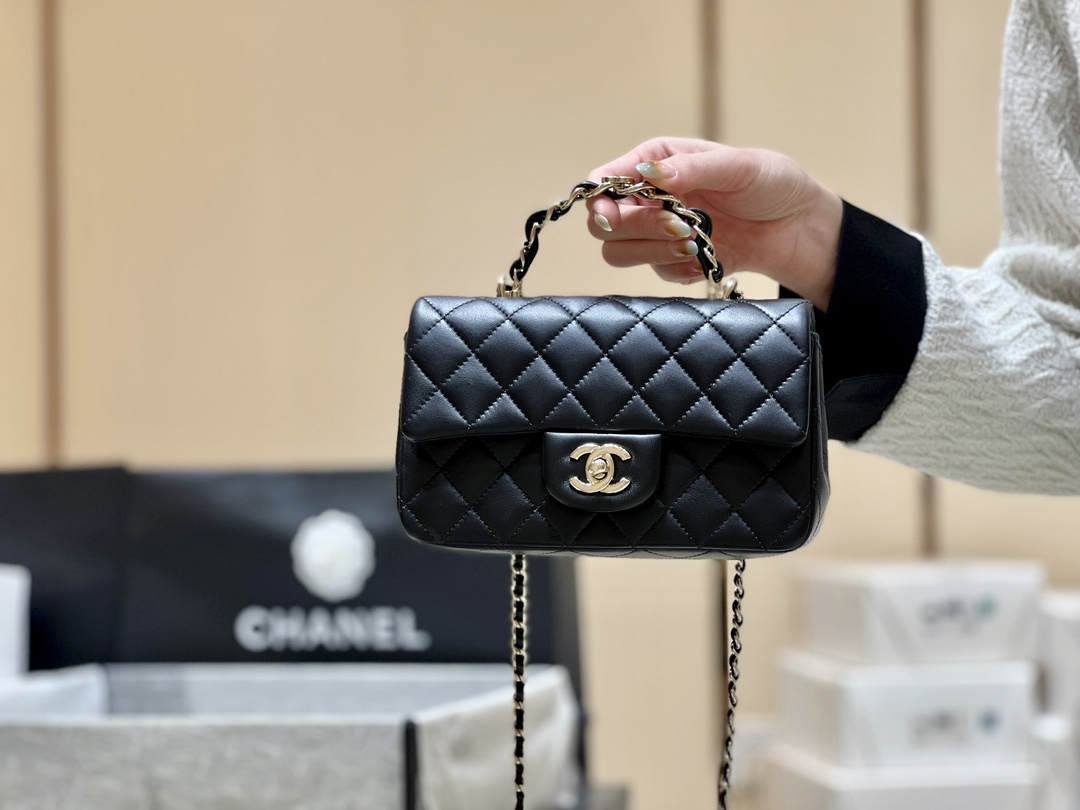 Exploring Ellebag’s Top-Grade Replica of the Chanel Classic Flap Mini Top Handle Bag: A 20cm Black Lambskin Icon(2025 Mar Updated)-Best Quality Fake Louis Vuitton Bag Online Store, Replica designer bag ru