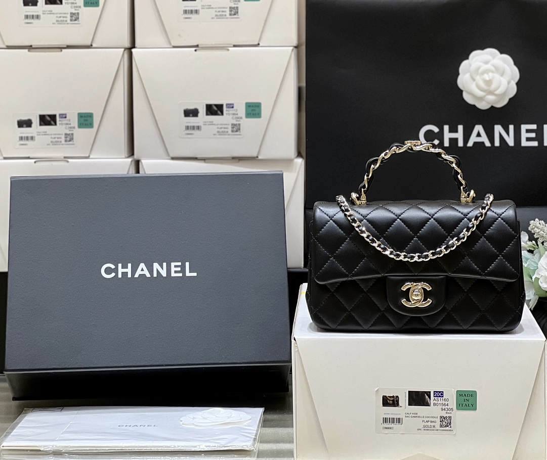 Exploring Ellebag’s Top-Grade Replica of the Chanel Classic Flap Mini Top Handle Bag: A 20cm Black Lambskin Icon(2025 Mar Updated)-Best Quality Fake Louis Vuitton Bag Online Store, Replica designer bag ru