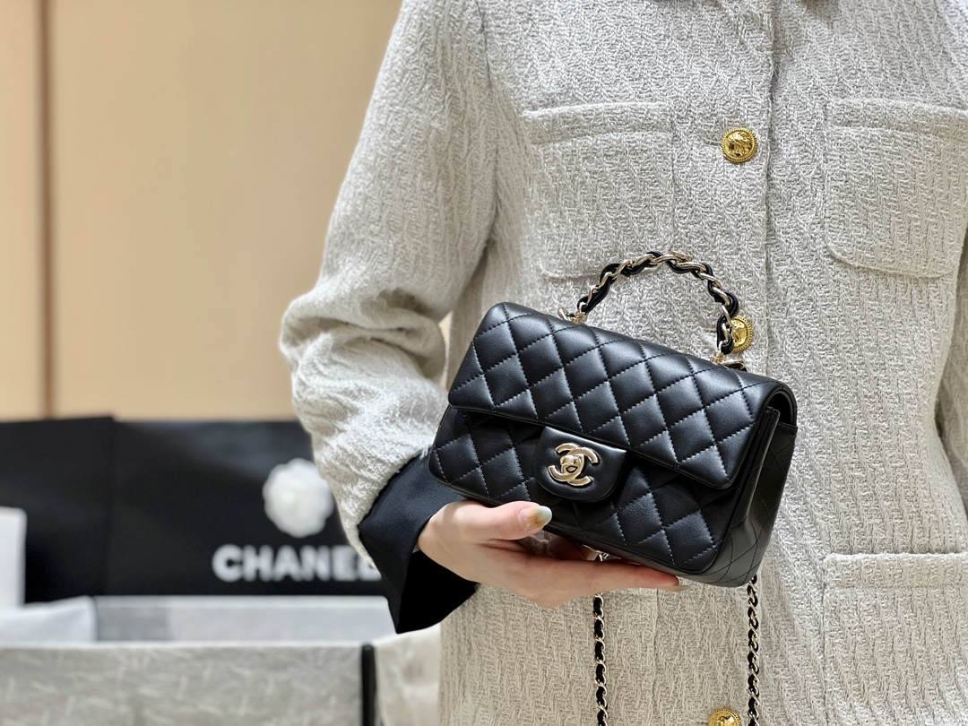 Exploring Ellebag’s Top-Grade Replica of the Chanel Classic Flap Mini Top Handle Bag: A 20cm Black Lambskin Icon(2025 Mar Updated)-Best Quality Fake Louis Vuitton Bag Online Store, Replica designer bag ru