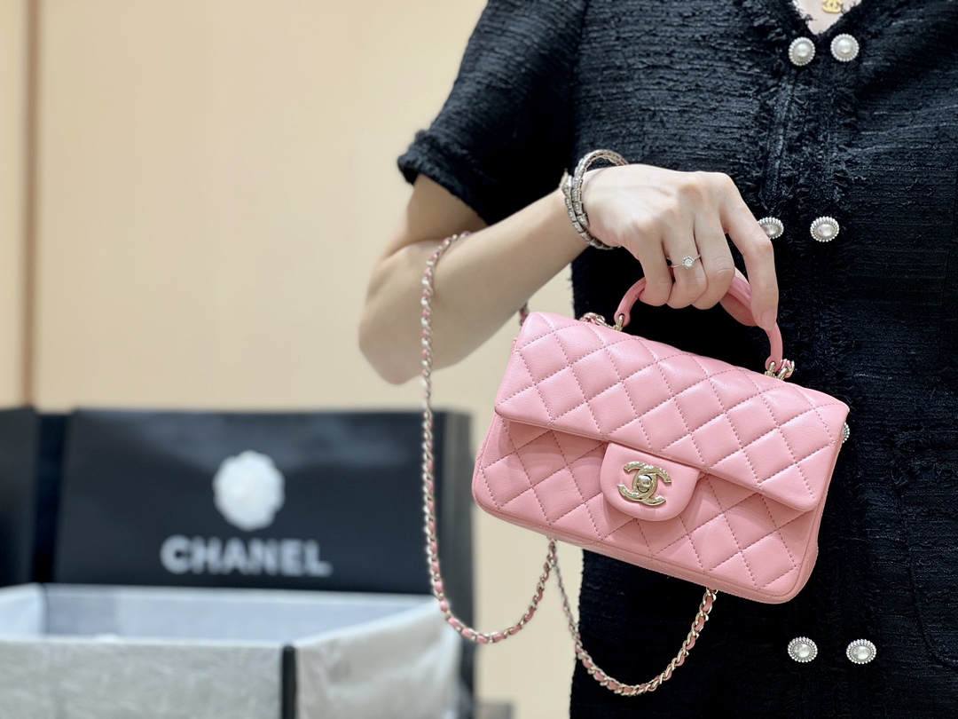 Exploring Ellebag’s Top-Grade Replica of the Chanel Classic Flap Mini Top Handle Bag: A 20cm Pink Lambskin Delight(2025 Mar Updated)-Best Quality Fake Louis Vuitton Bag Online Store, Replica designer bag ru