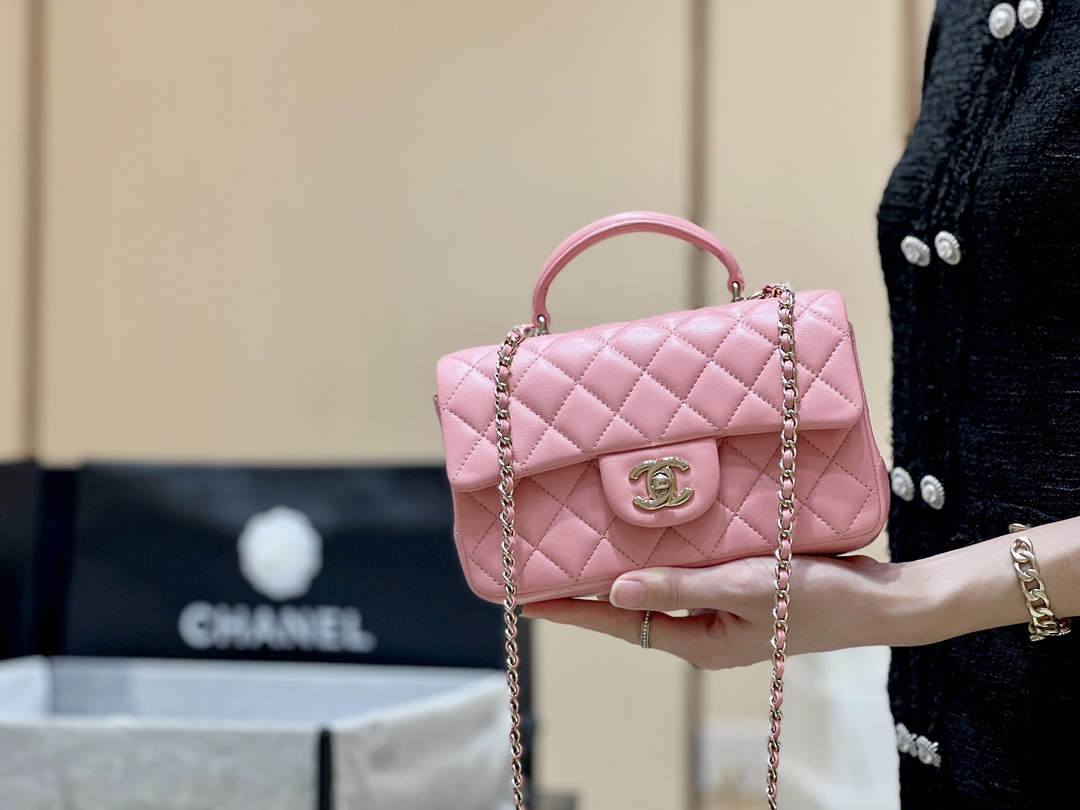 Exploring Ellebag’s Top-Grade Replica of the Chanel Classic Flap Mini Top Handle Bag: A 20cm Pink Lambskin Delight(2025 Mar Updated)-Best Quality Fake Louis Vuitton Bag Online Store, Replica designer bag ru