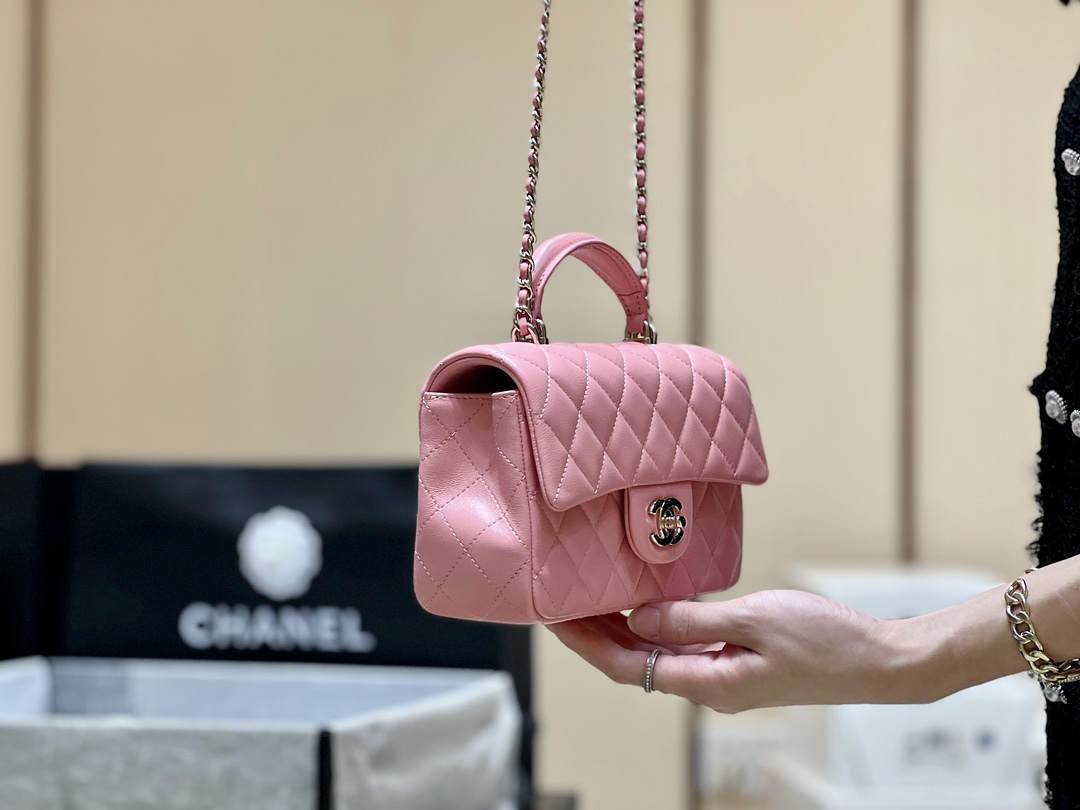 Exploring Ellebag’s Top-Grade Replica of the Chanel Classic Flap Mini Top Handle Bag: A 20cm Pink Lambskin Delight(2025 Mar Updated)-Best Quality Fake Louis Vuitton Bag Online Store, Replica designer bag ru