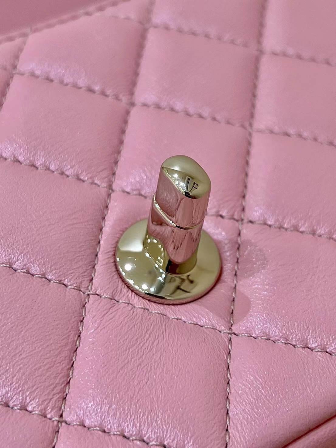 Exploring Ellebag’s Top-Grade Replica of the Chanel Classic Flap Mini Top Handle Bag: A 20cm Pink Lambskin Delight(2025 Mar Updated)-Best Quality Fake Louis Vuitton Bag Online Store, Replica designer bag ru