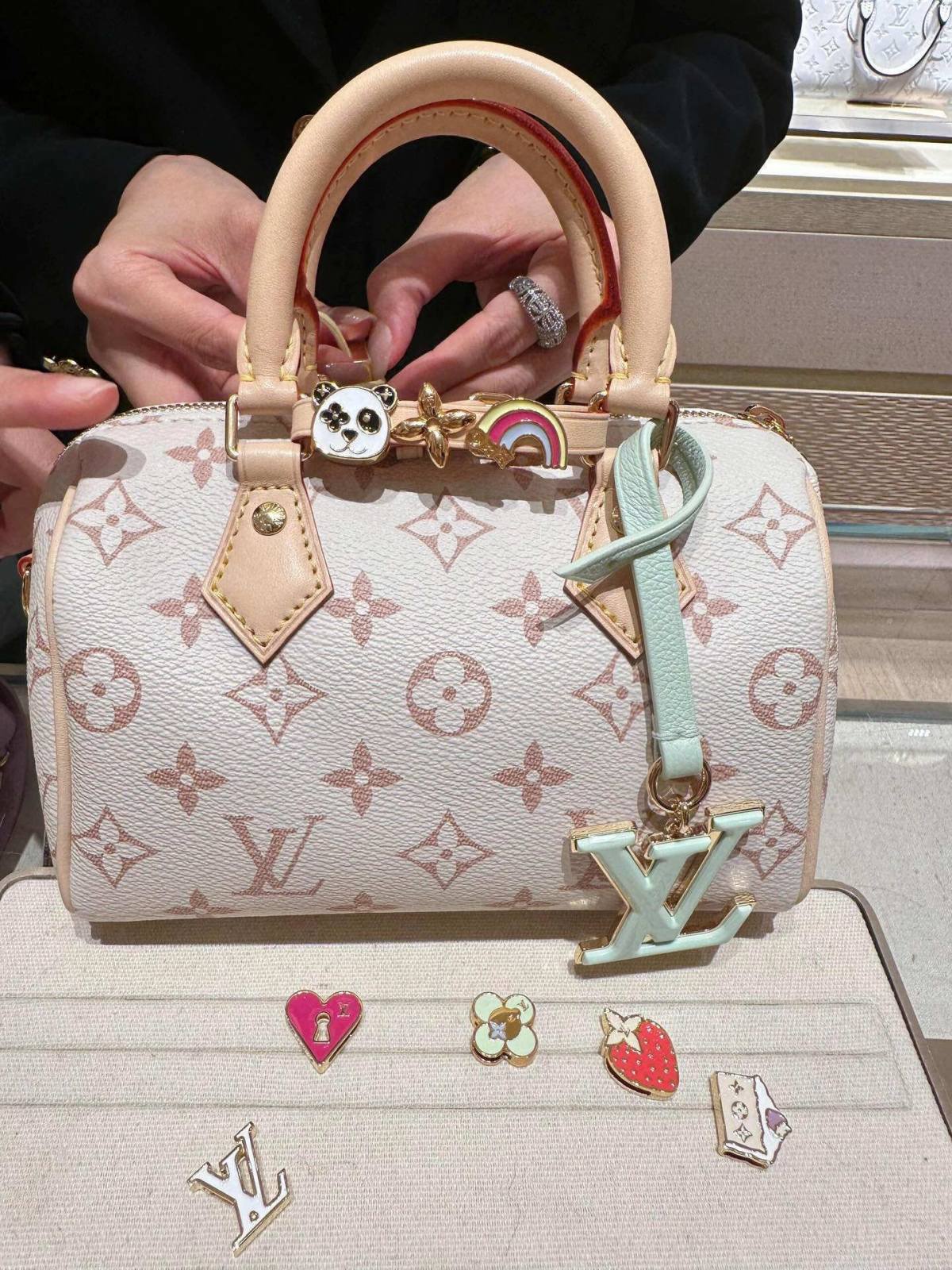 “Ellebag’s 1:1 Replica of Louis Vuitton Speedy Bandoulière 18 M24474: A Timeless Luxury Recreated”(2025 Mar Updated)-Best Quality Fake Louis Vuitton Bag Online Store, Replica designer bag ru