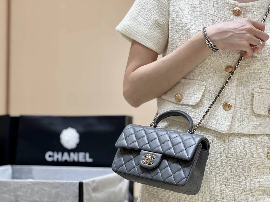 Exploring Ellebag’s Top-Grade Replica of the Chanel Classic Flap Mini Top Handle Bag: A 20cm Smoky Gray Lambskin Masterpiece(2025 Mar Updated)-Best Quality Fake Louis Vuitton Bag Online Store, Replica designer bag ru