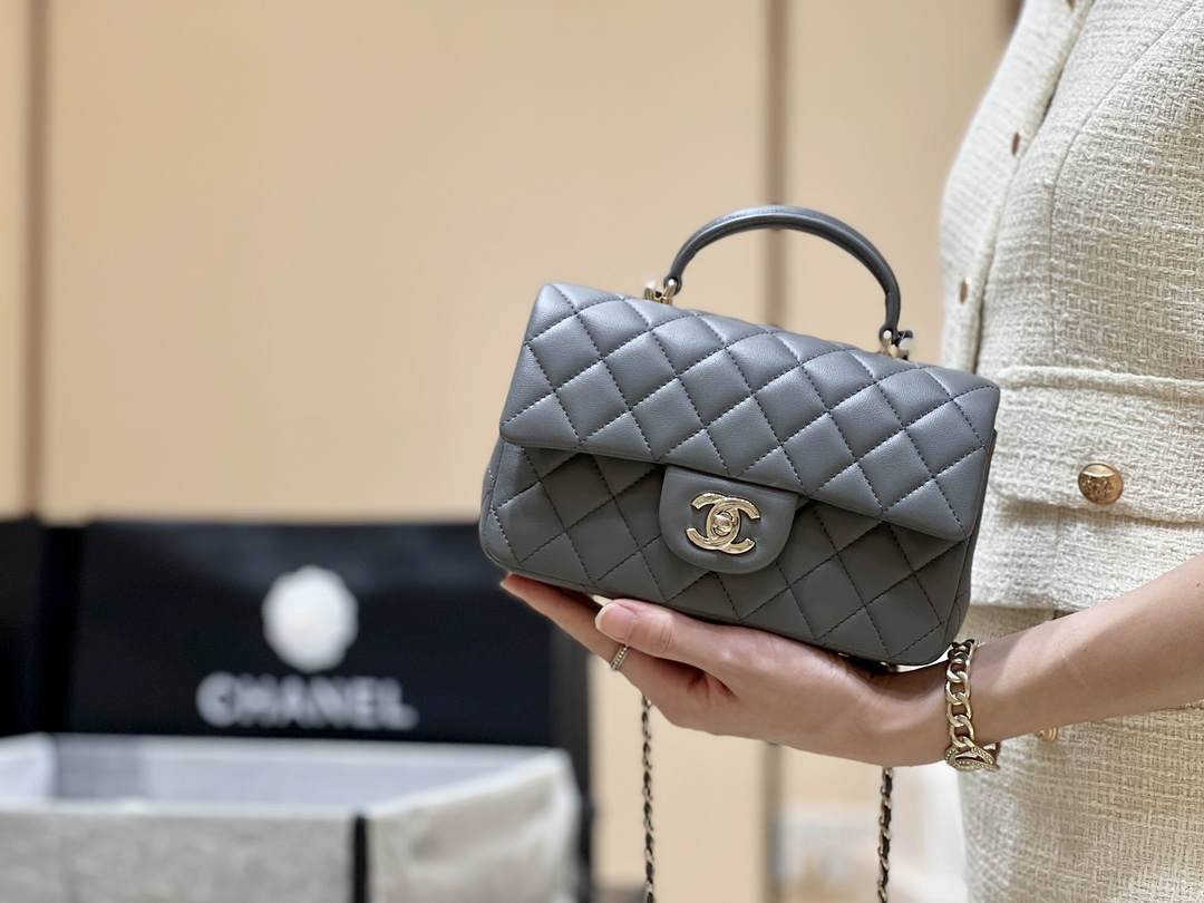 Exploring Ellebag’s Top-Grade Replica of the Chanel Classic Flap Mini Top Handle Bag: A 20cm Smoky Gray Lambskin Masterpiece(2025 Mar Updated)-Best Quality Fake Louis Vuitton Bag Online Store, Replica designer bag ru