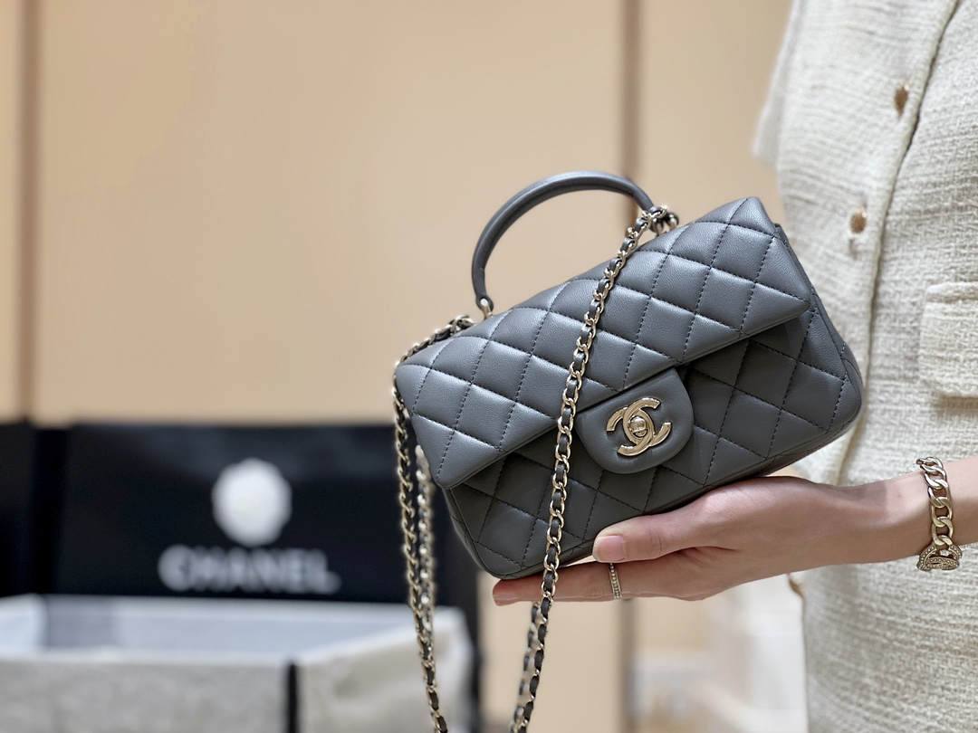 Exploring Ellebag’s Top-Grade Replica of the Chanel Classic Flap Mini Top Handle Bag: A 20cm Smoky Gray Lambskin Masterpiece(2025 Mar Updated)-Best Quality Fake Louis Vuitton Bag Online Store, Replica designer bag ru