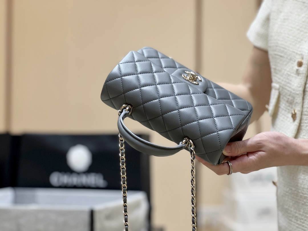 Exploring Ellebag’s Top-Grade Replica of the Chanel Classic Flap Mini Top Handle Bag: A 20cm Smoky Gray Lambskin Masterpiece(2025 Mar Updated)-Best Quality Fake Louis Vuitton Bag Online Store, Replica designer bag ru