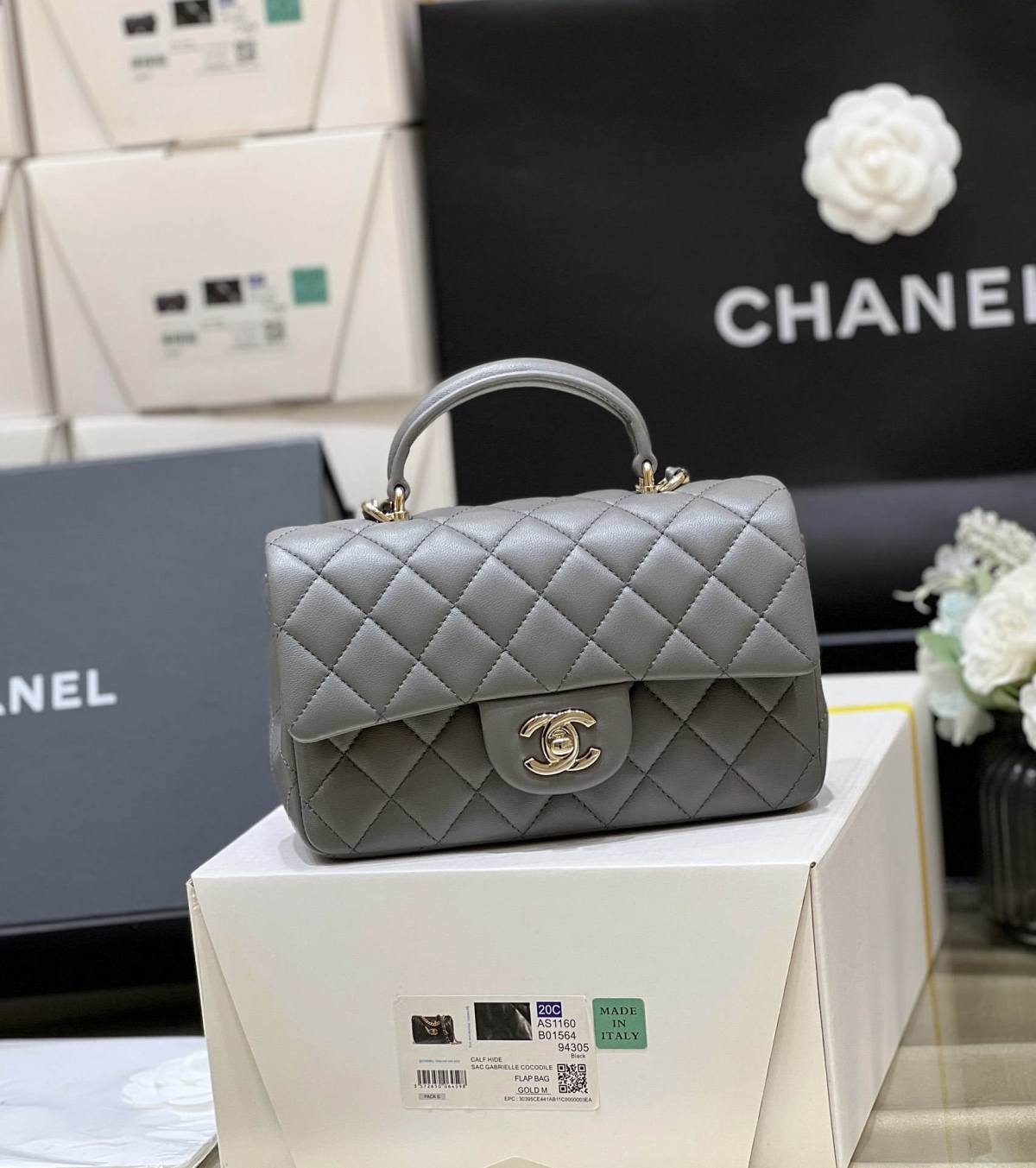 Exploring Ellebag’s Top-Grade Replica of the Chanel Classic Flap Mini Top Handle Bag: A 20cm Smoky Gray Lambskin Masterpiece(2025 Mar Updated)-Best Quality Fake Louis Vuitton Bag Online Store, Replica designer bag ru