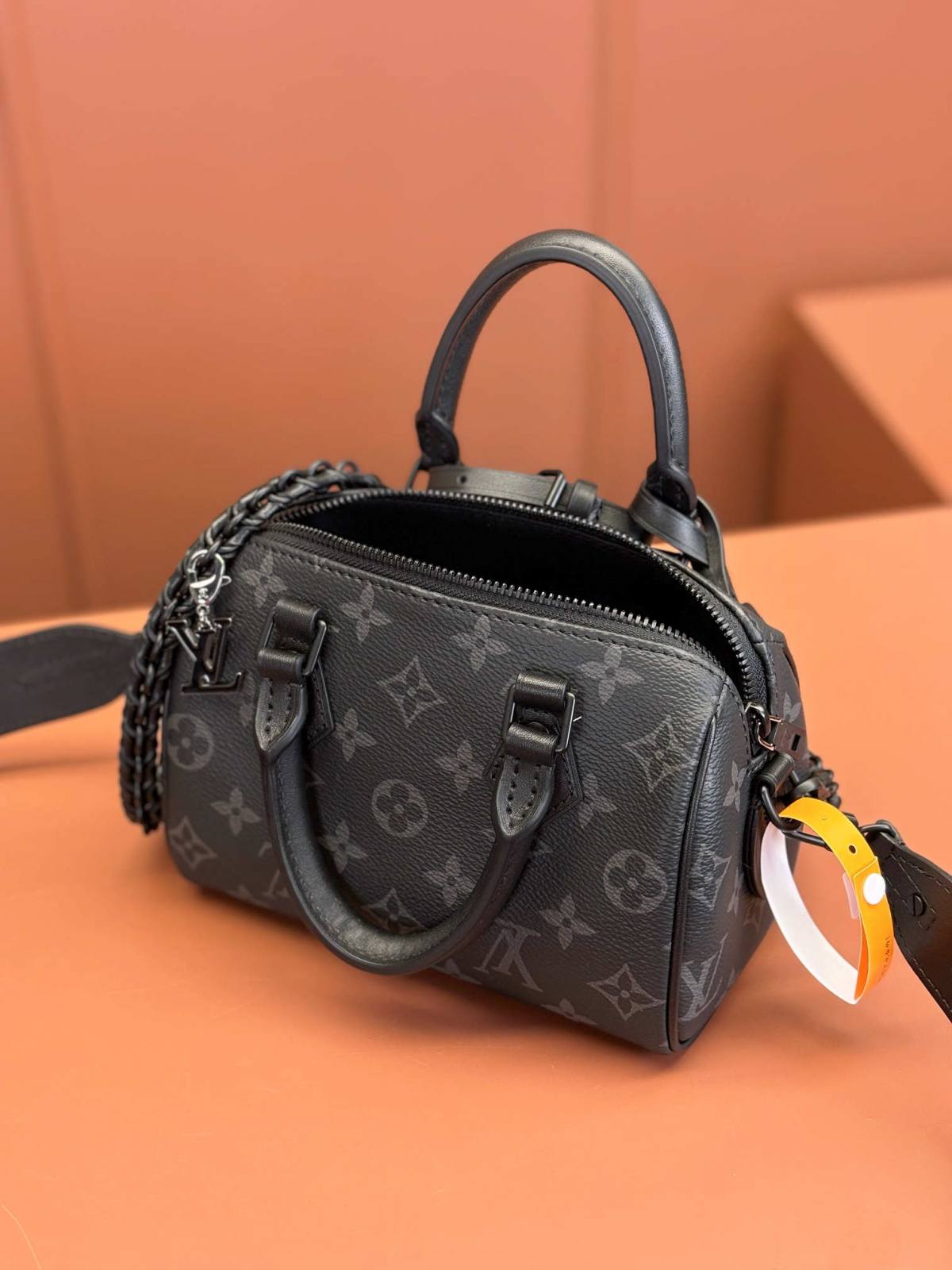 “Ellebag’s 1:1 Replica of Louis Vuitton Speedy Bandoulière 18 M24606: A Masterclass in Craftsmanship”(2025 Mar Updated)-Loja online de bolsa Louis Vuitton falsa de melhor qualidade, bolsa de designer de réplica ru