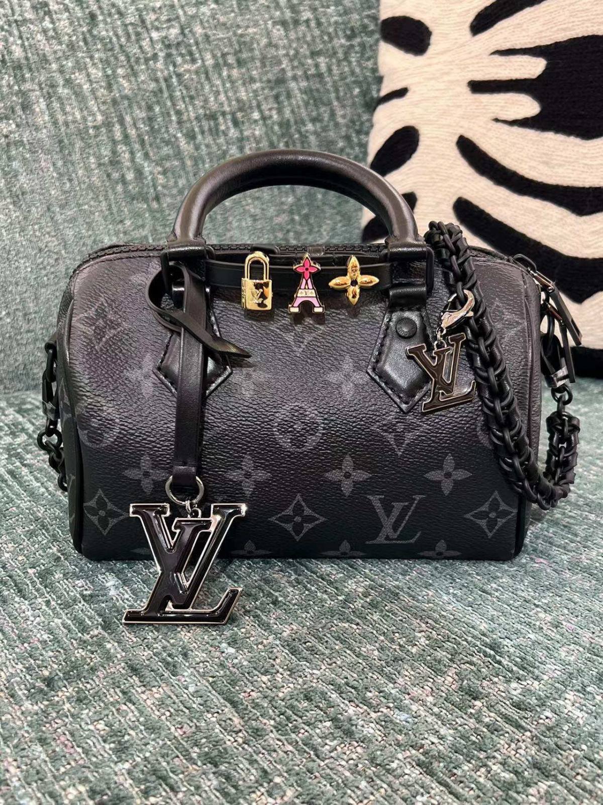 “Ellebag’s 1:1 Replica of Louis Vuitton Speedy Bandoulière 18 M24606: A Masterclass in Craftsmanship”(2025 Mar Updated)-Loja online de bolsa Louis Vuitton falsa de melhor qualidade, bolsa de designer de réplica ru