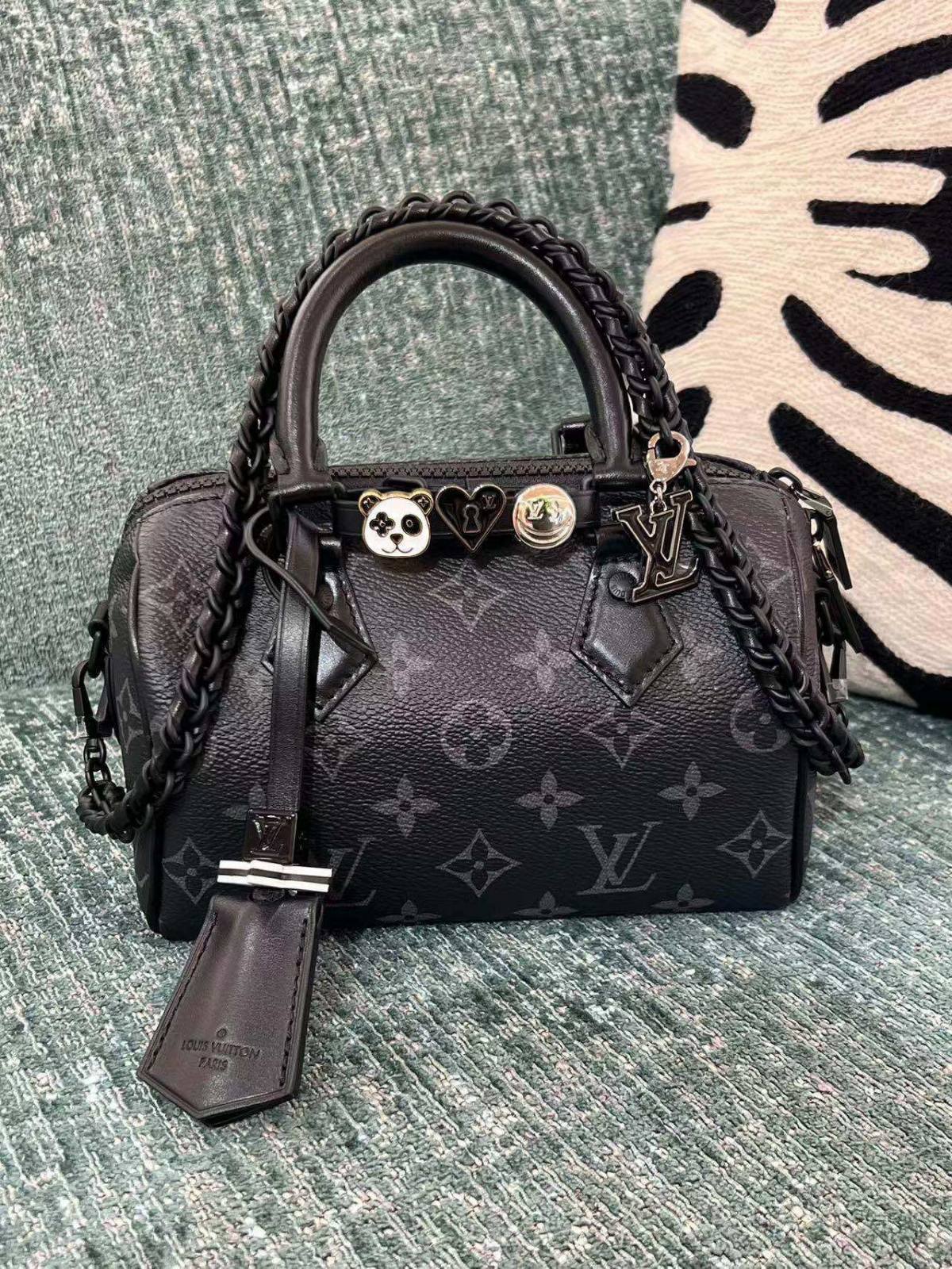 “Ellebag’s 1:1 Replica of Louis Vuitton Speedy Bandoulière 18 M24606: A Masterclass in Craftsmanship”(2025 Mar Updated)-Loja online de bolsa Louis Vuitton falsa de melhor qualidade, bolsa de designer de réplica ru