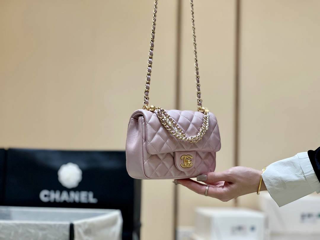 Exploring Ellebag’s Top-Grade Replica of the Chanel Mini Flap Bag with Pearl Chain: A 17cm Shiny Pink Lambskin Delight(2025 Mar Updated)-ຄຸນະພາບທີ່ດີທີ່ສຸດ Fake Louis Vuitton Bag Online Store, Replica designer bag ru