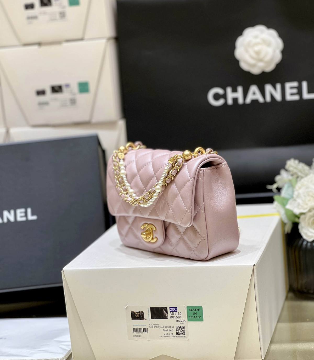 Exploring Ellebag’s Top-Grade Replica of the Chanel Mini Flap Bag with Pearl Chain: A 17cm Shiny Pink Lambskin Delight(2025 Mar Updated)-ຄຸນະພາບທີ່ດີທີ່ສຸດ Fake Louis Vuitton Bag Online Store, Replica designer bag ru