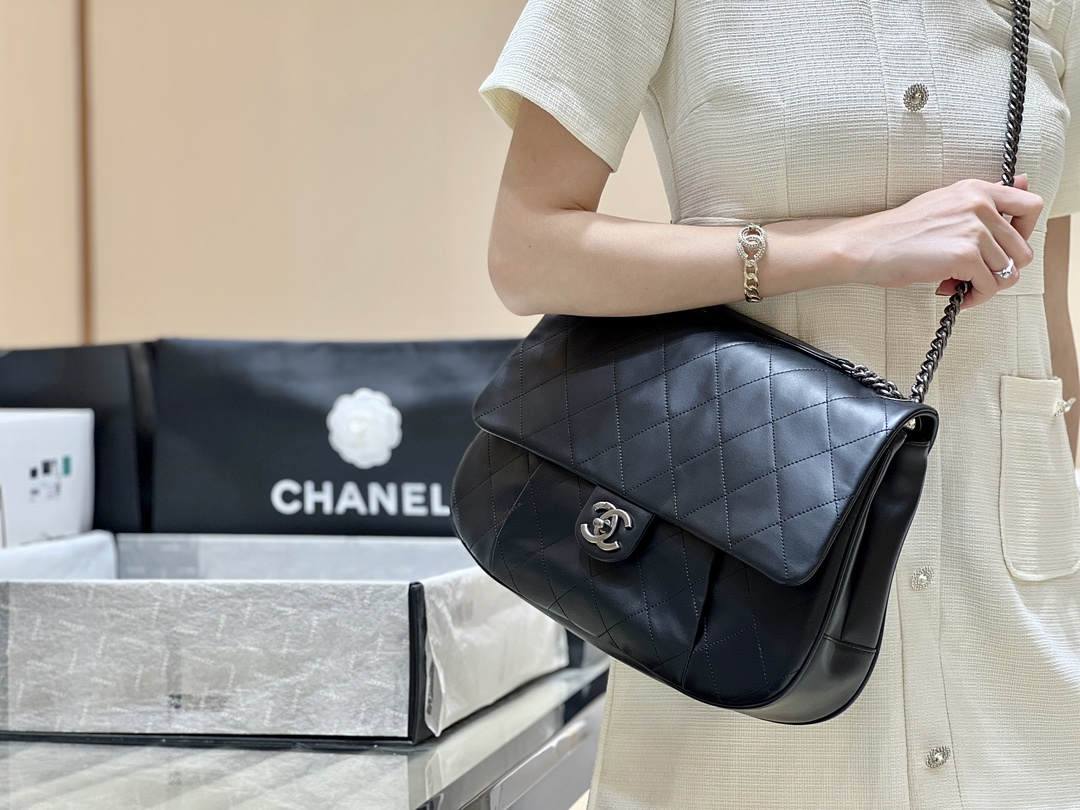 Exploring Ellebag’s Top-Grade Replica of the Chanel Vintage Shoulder Bag: A 34cm Black Classic with Gunmetal Hardware(2025 Mar Updated)-Best Quality Fake Louis Vuitton Bag Online Store, Replica designer bag ru