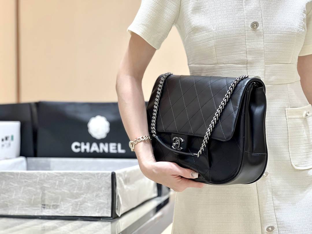 Exploring Ellebag’s Top-Grade Replica of the Chanel Vintage Shoulder Bag: A 34cm Black Classic with Gunmetal Hardware(2025 Mar Updated)-Best Quality Fake Louis Vuitton Bag Online Store, Replica designer bag ru