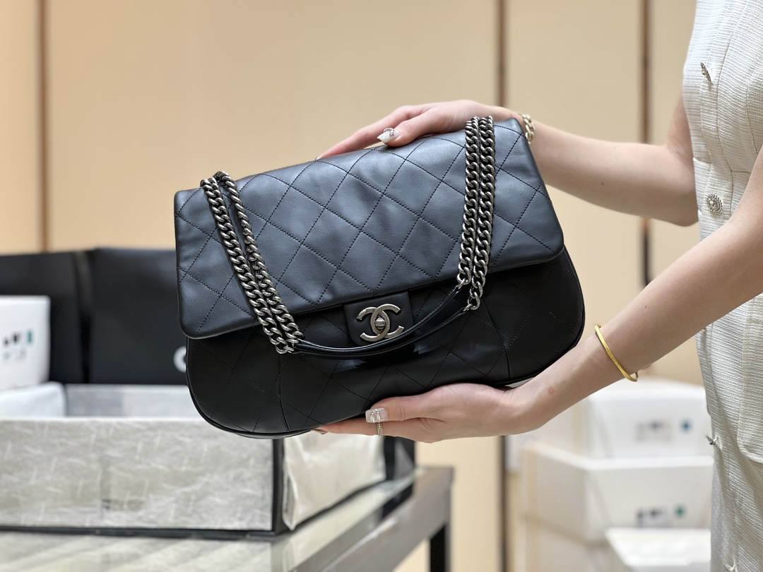 Exploring Ellebag’s Top-Grade Replica of the Chanel Vintage Shoulder Bag: A 34cm Black Classic with Gunmetal Hardware(2025 Mar Updated)-Best Quality Fake Louis Vuitton Bag Online Store, Replica designer bag ru