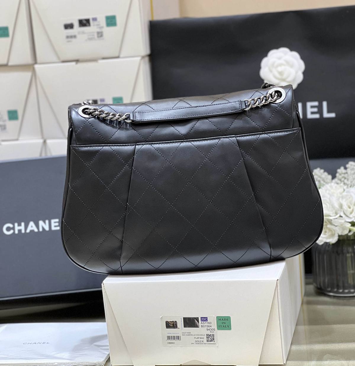 Exploring Ellebag’s Top-Grade Replica of the Chanel Vintage Shoulder Bag: A 34cm Black Classic with Gunmetal Hardware(2025 Mar Updated)-Best Quality Fake Louis Vuitton Bag Online Store, Replica designer bag ru